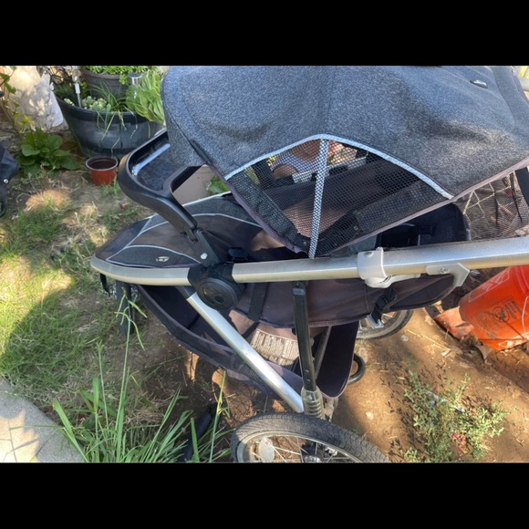 Baby trend stroller - Picture 5 of 8